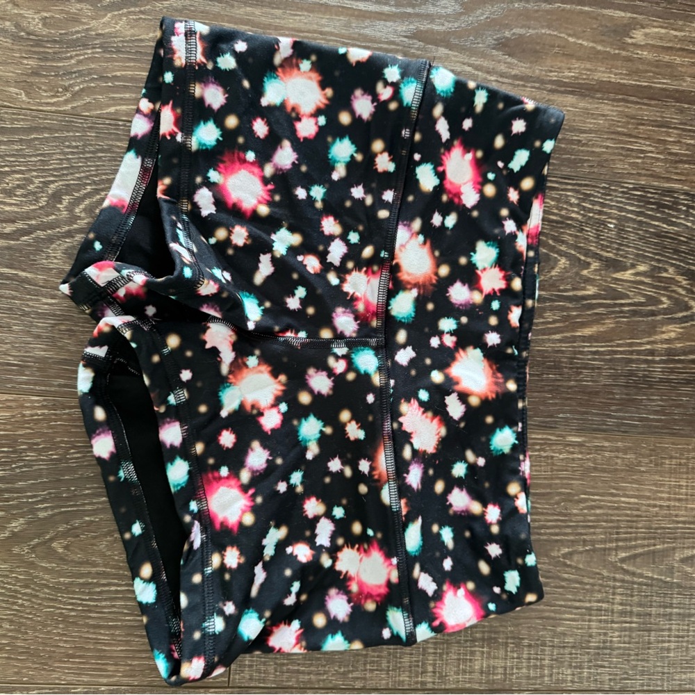 **DONATED**
Fleo Kids Shorts with Black and Pink Burst Pattern